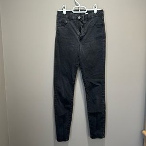 H&M size 26 black skinny jeans